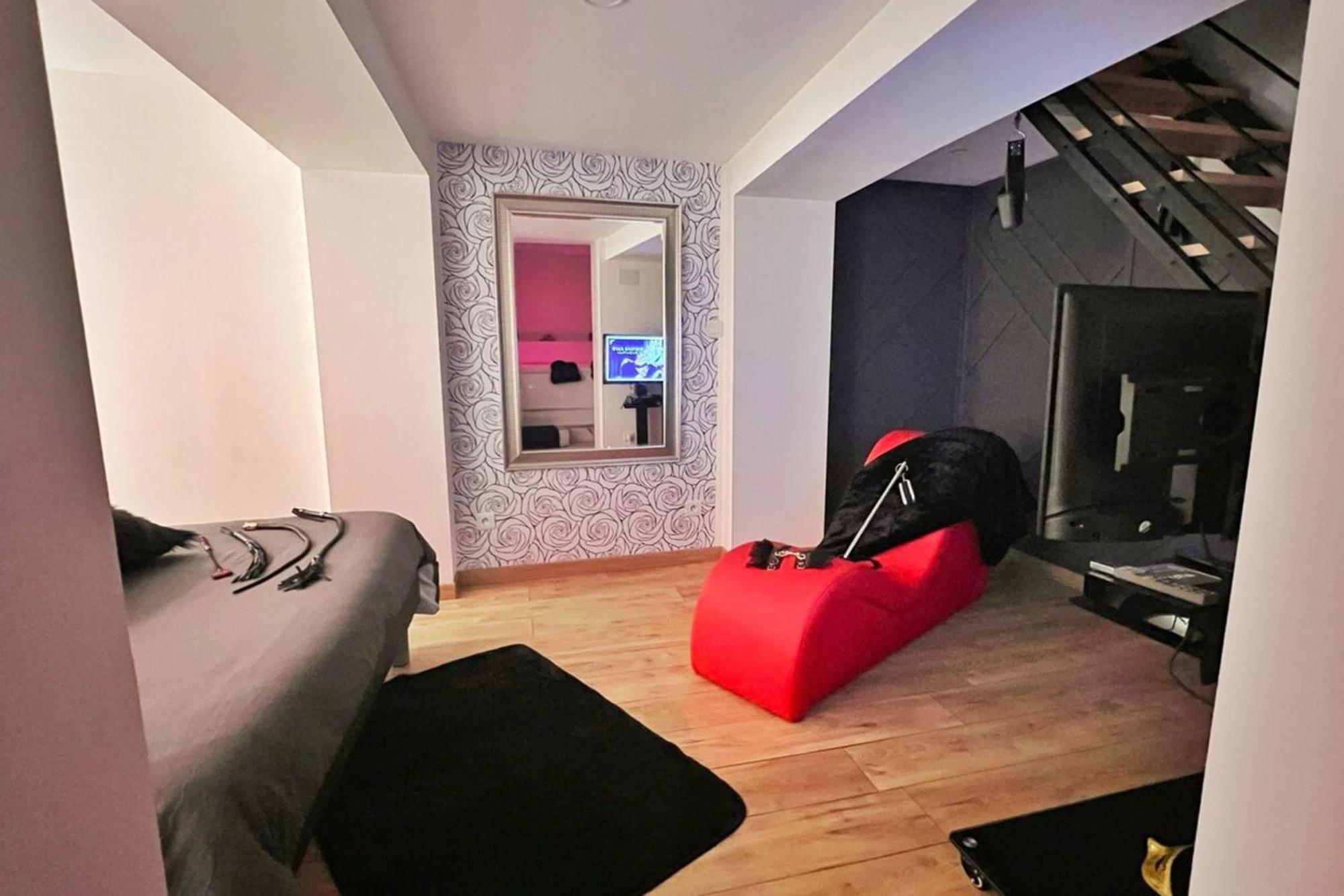 Dark Room Perpignan Aux 50 Nuances Jacuzzi Prive Villeneuve-de-la-Raho Ngoại thất bức ảnh
